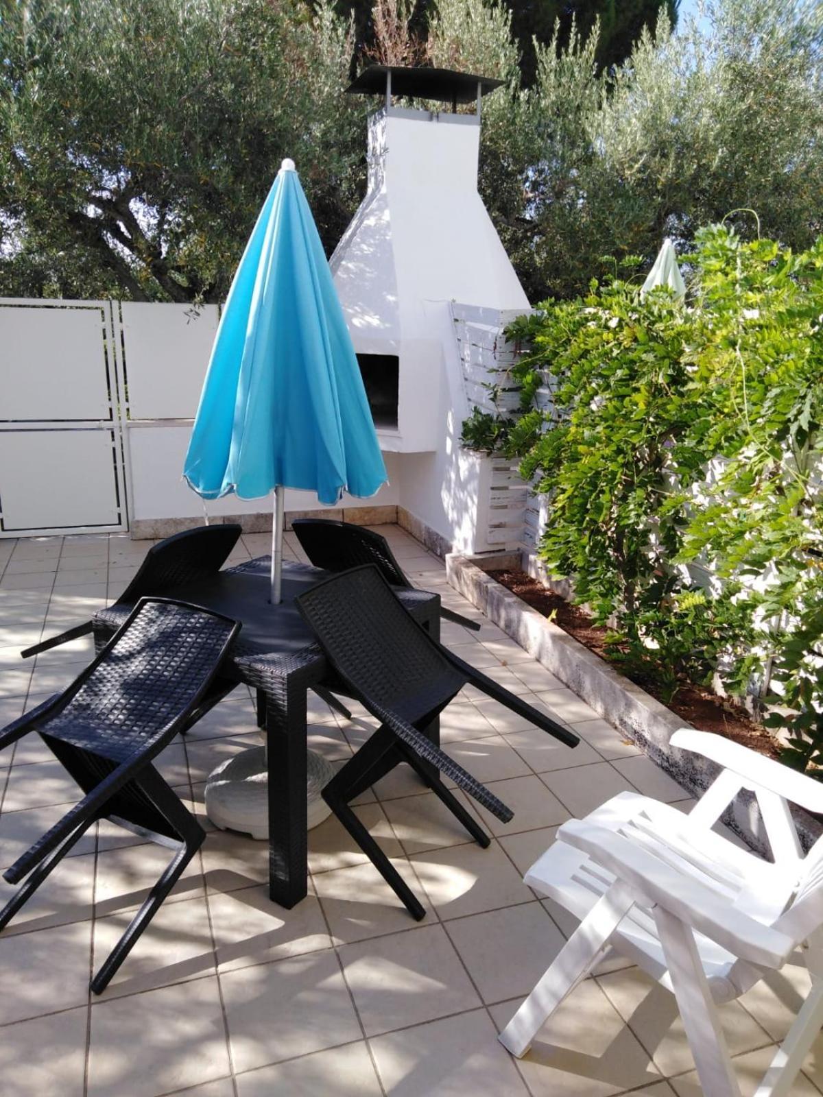 Raggio Di Sole Aparthotel Alberobello Bagian luar foto