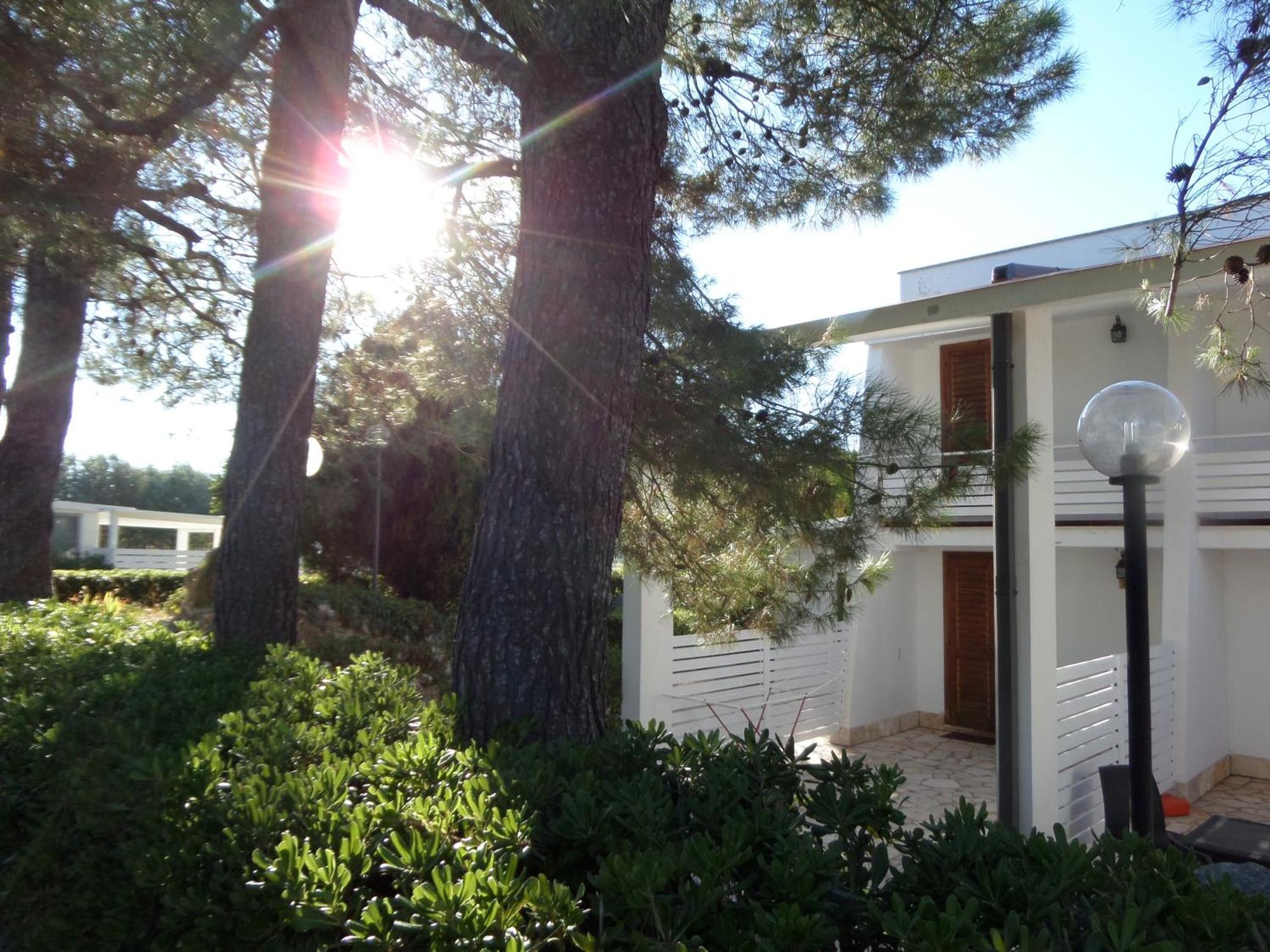 Raggio Di Sole Aparthotel Alberobello Bagian luar foto