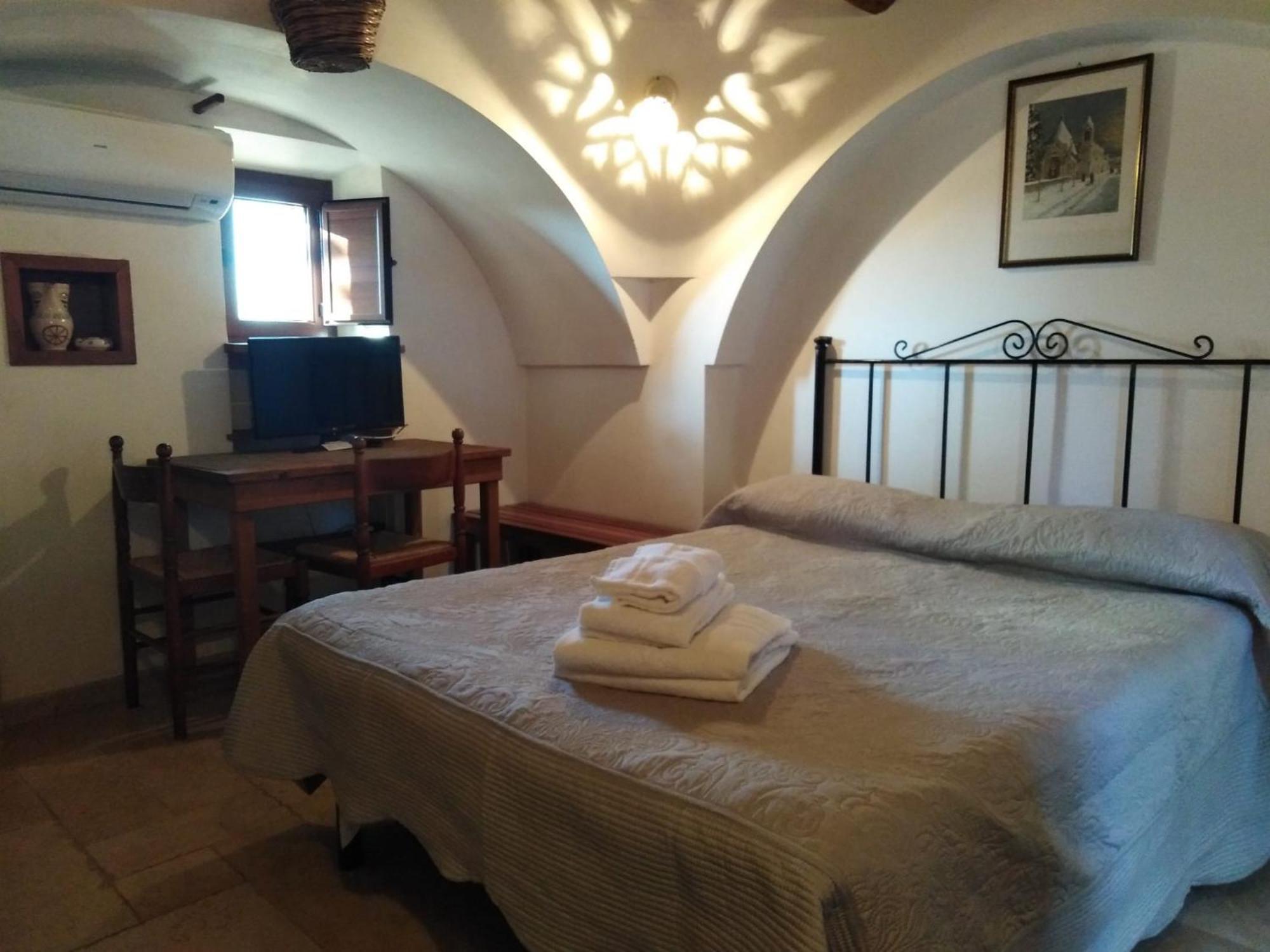 Raggio Di Sole Aparthotel Alberobello Bagian luar foto