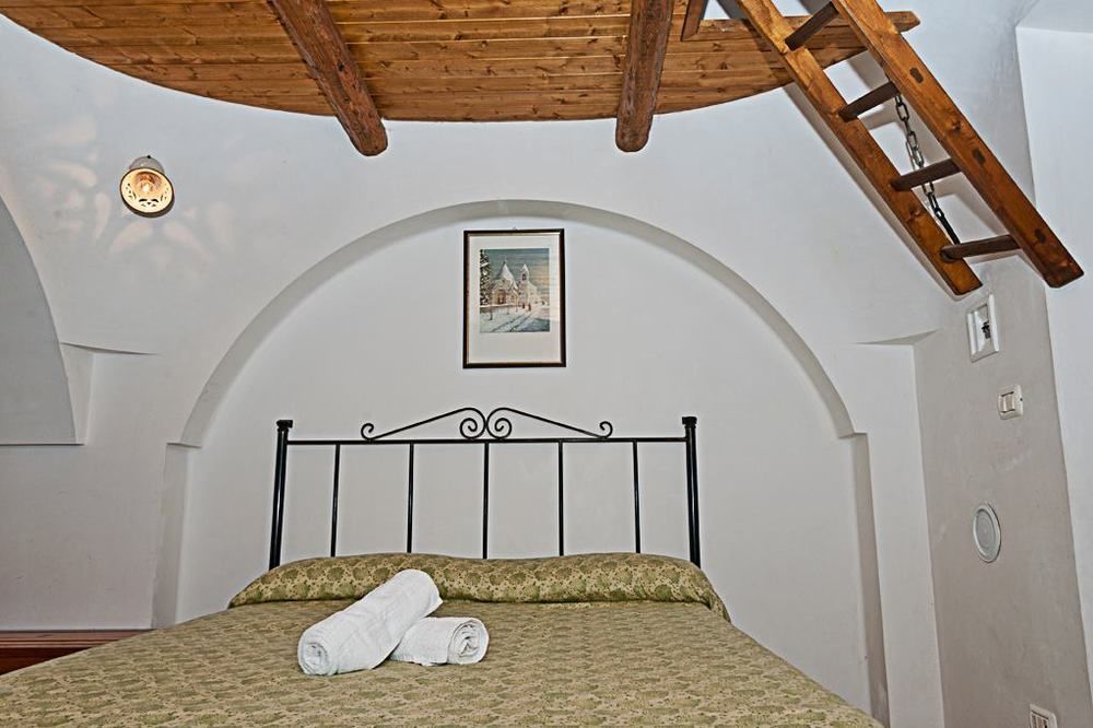 Raggio Di Sole Aparthotel Alberobello Bagian luar foto