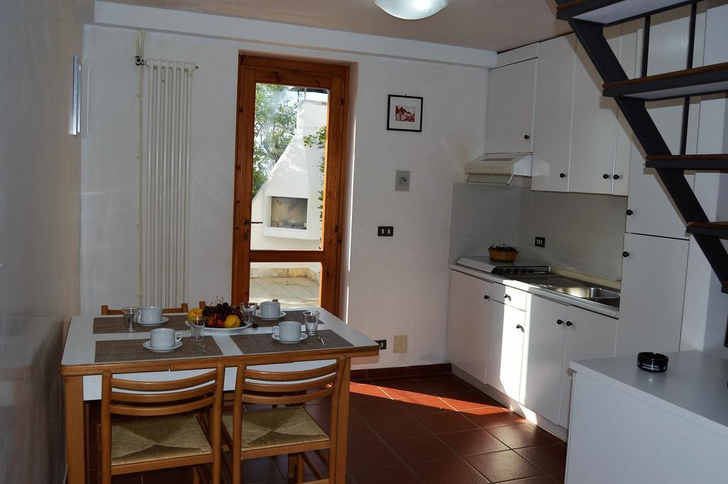 Raggio Di Sole Aparthotel Alberobello Bagian luar foto