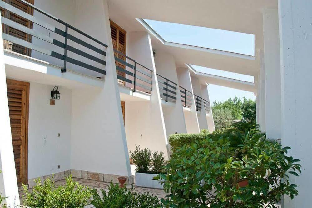 Raggio Di Sole Aparthotel Alberobello Bagian luar foto